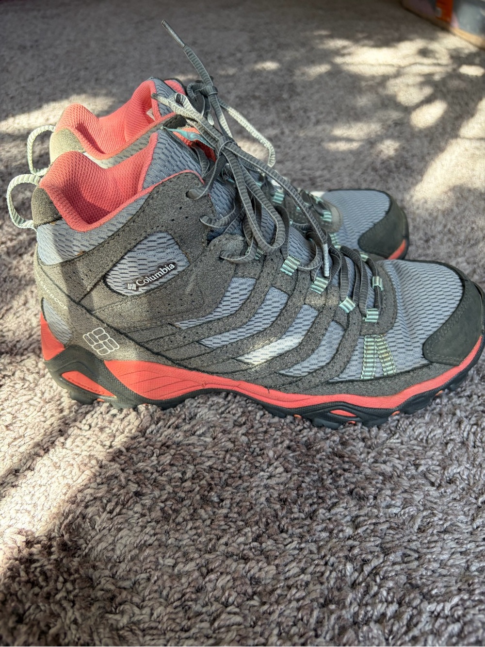 Columbia Armitage Mid Gray Lace-Up Waterproof Hiking Boots